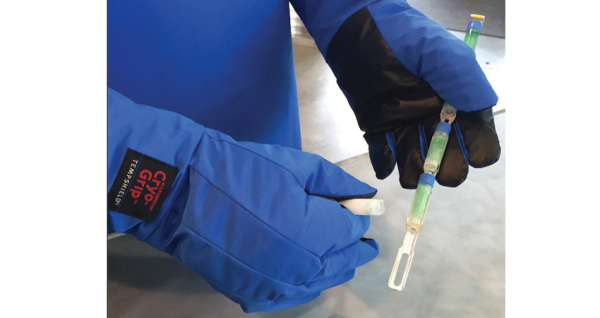 Waterproof CRYO-GRIP� GLOVES ellbogenlang