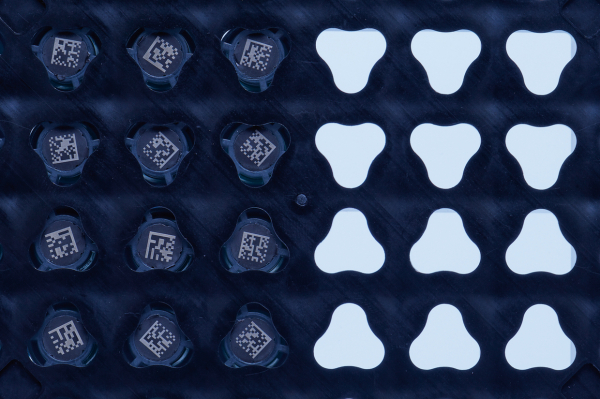 Datamatrix Cryo Rack mit niederem Deckel